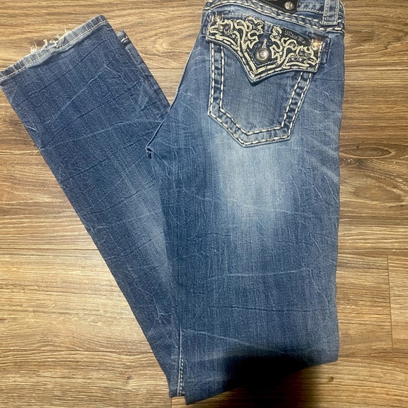 Miss Me Jeans - Picture 1 of 6